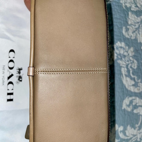 **** SOLD***** Coach Rambler - Picture 6 of 14